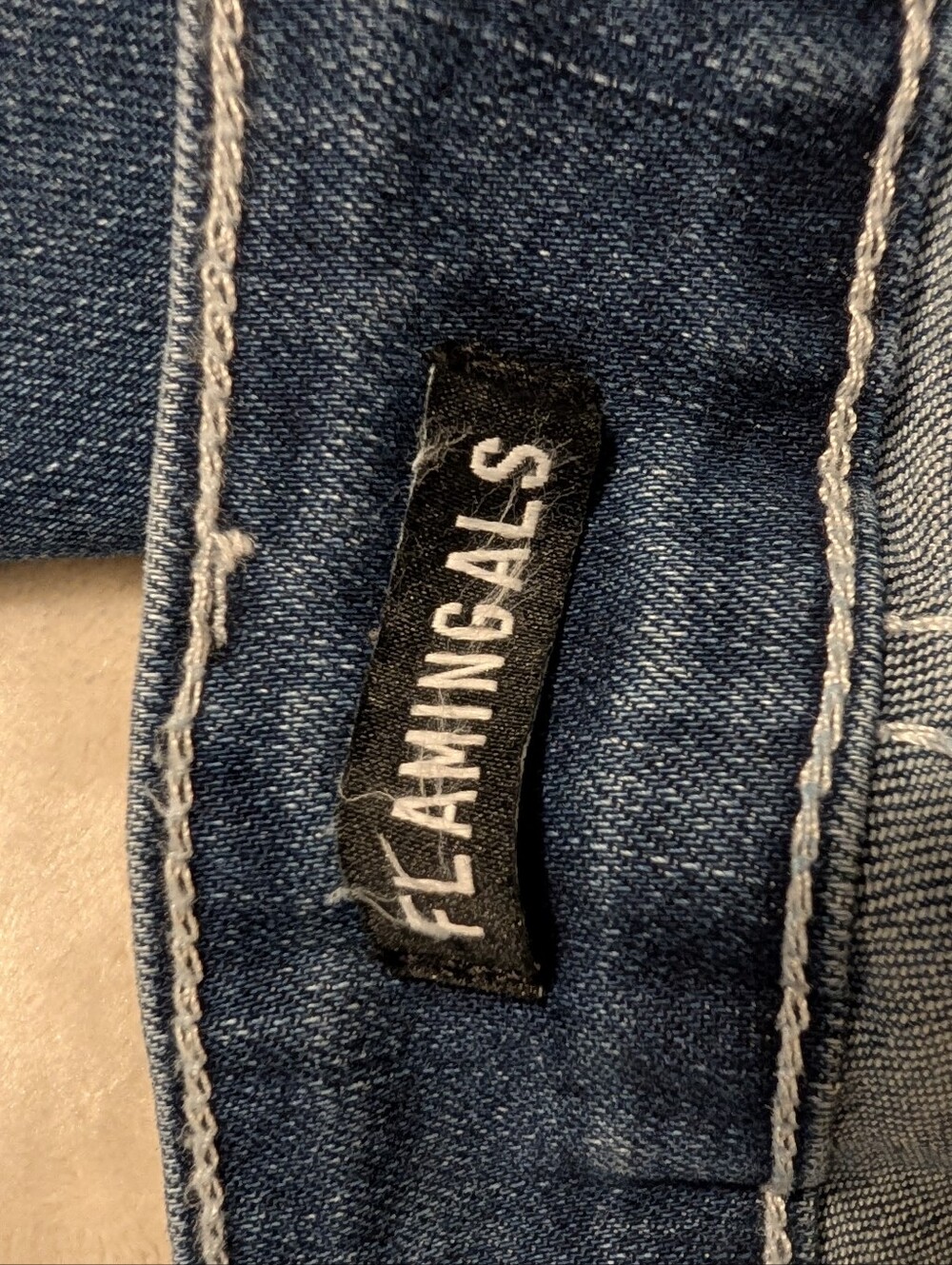 Flamingals Raw Hem Button Side Mid Waist Bootcut Jeans NWT Large - Picture 11 of 11
